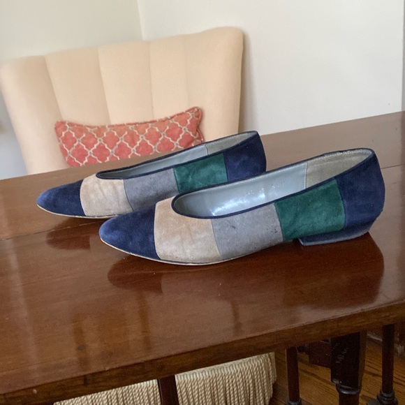 Liz Claiborne Shoes - Liz Claiborne Navy Blue, Emerald Green, Gray, & Tan Color Block Flats size 6 1/2